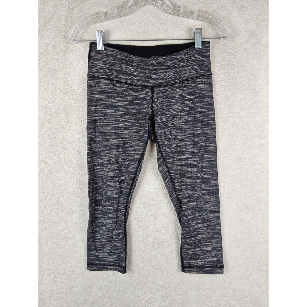 Lululemon Women’s Patterned Cropped Athletic Leggings Size 6